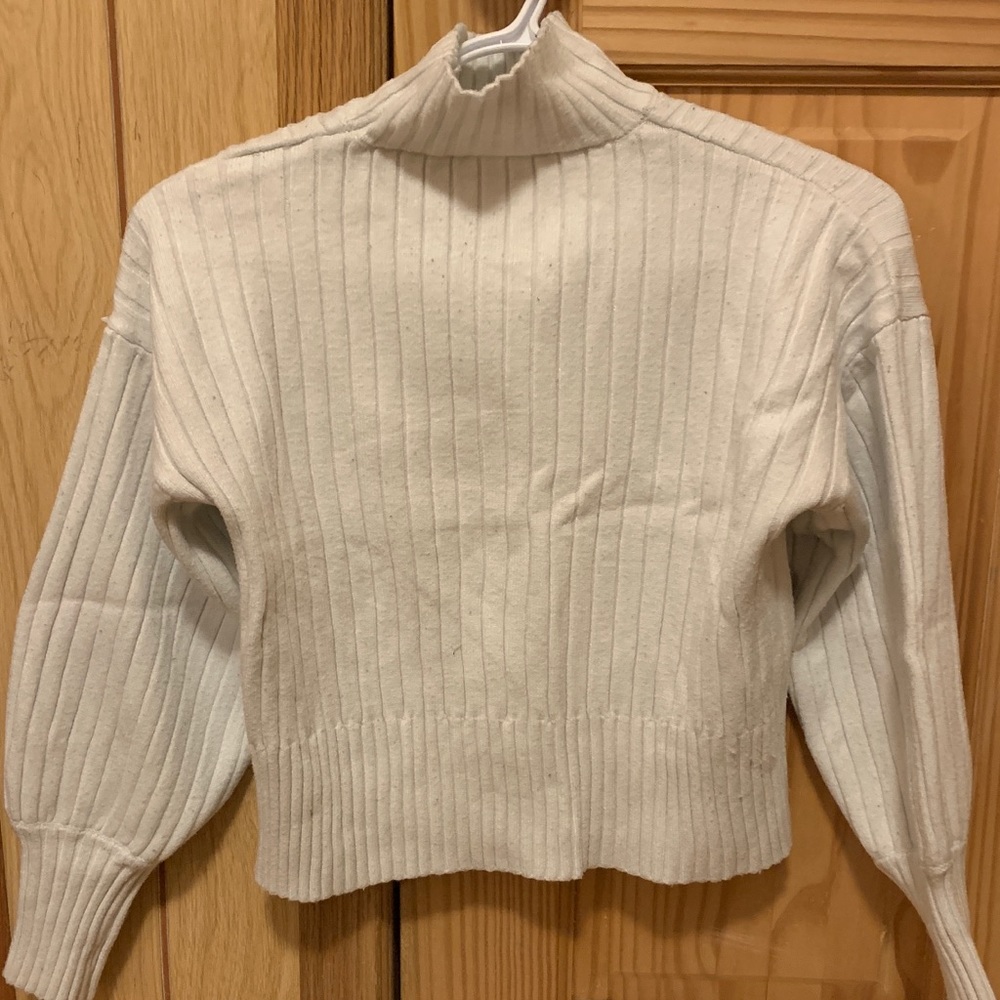 white turtle neck long sleeves
